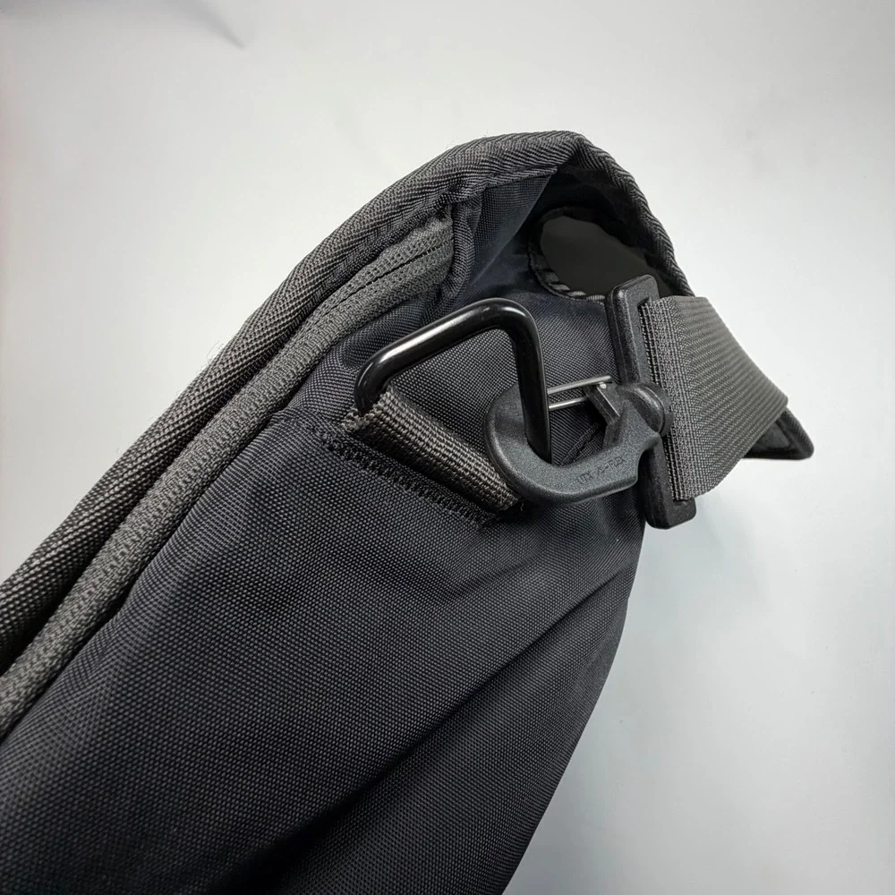 Timbuk2 Messenger Bag Laptop Briefcase Black Travel Work Crossbody